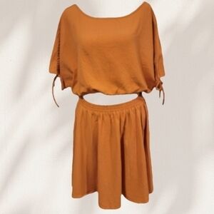 Cropped Top And Flared Skirt Set Size M